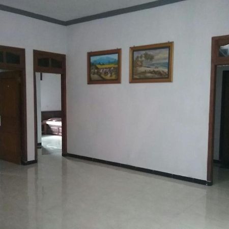 Hotel "Ngebel Indah" Extérieur photo